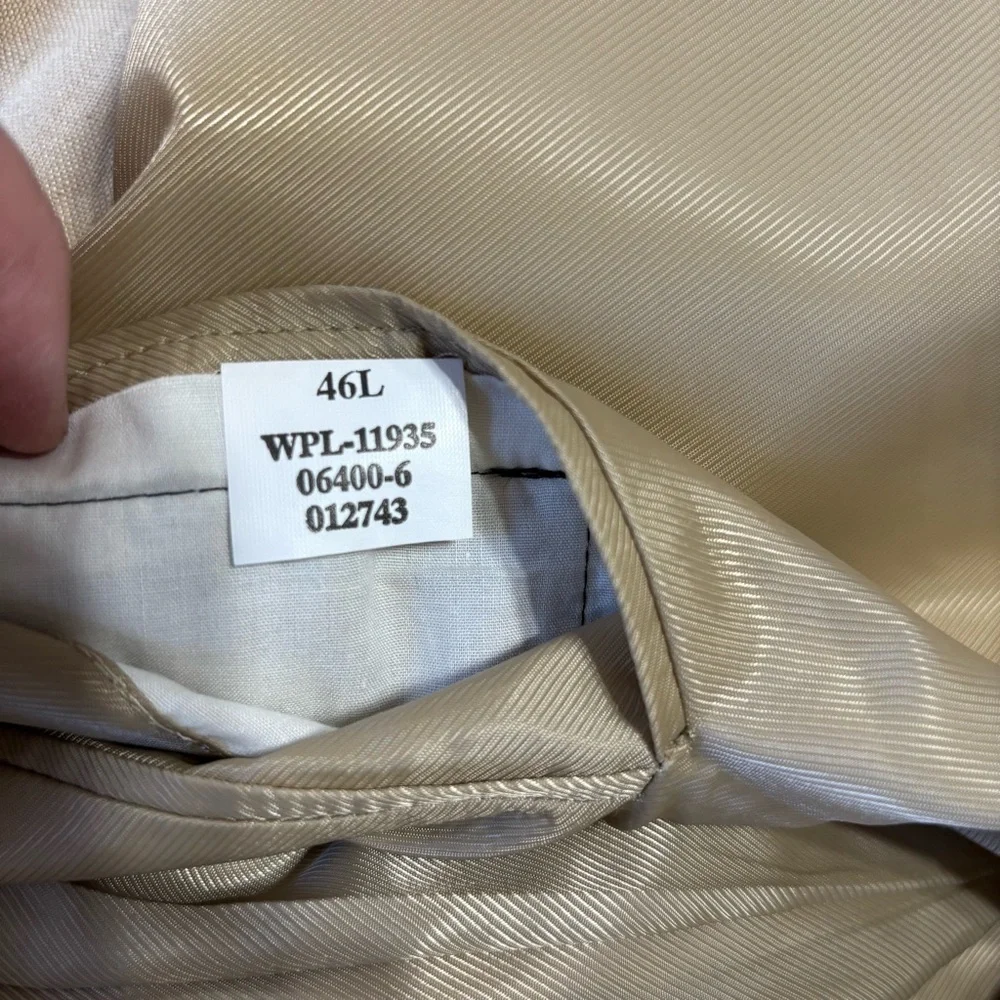 J.Ferrar Men's Tan Blazer. Size 46L